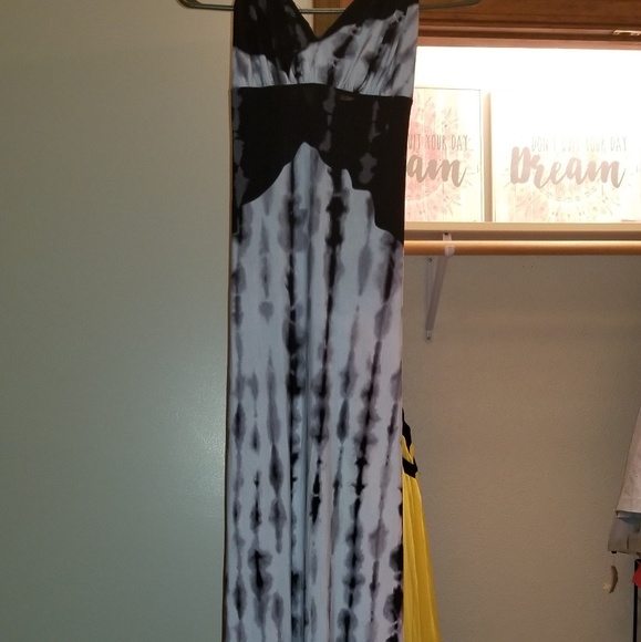 Maxi dress - Picture 2 of 3